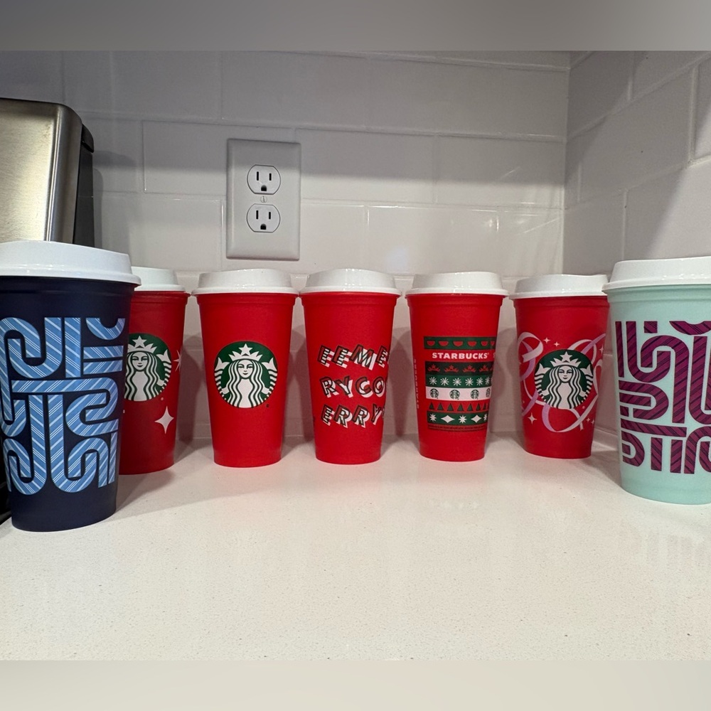 Starbucks Holiday 16oz Plastic Cups